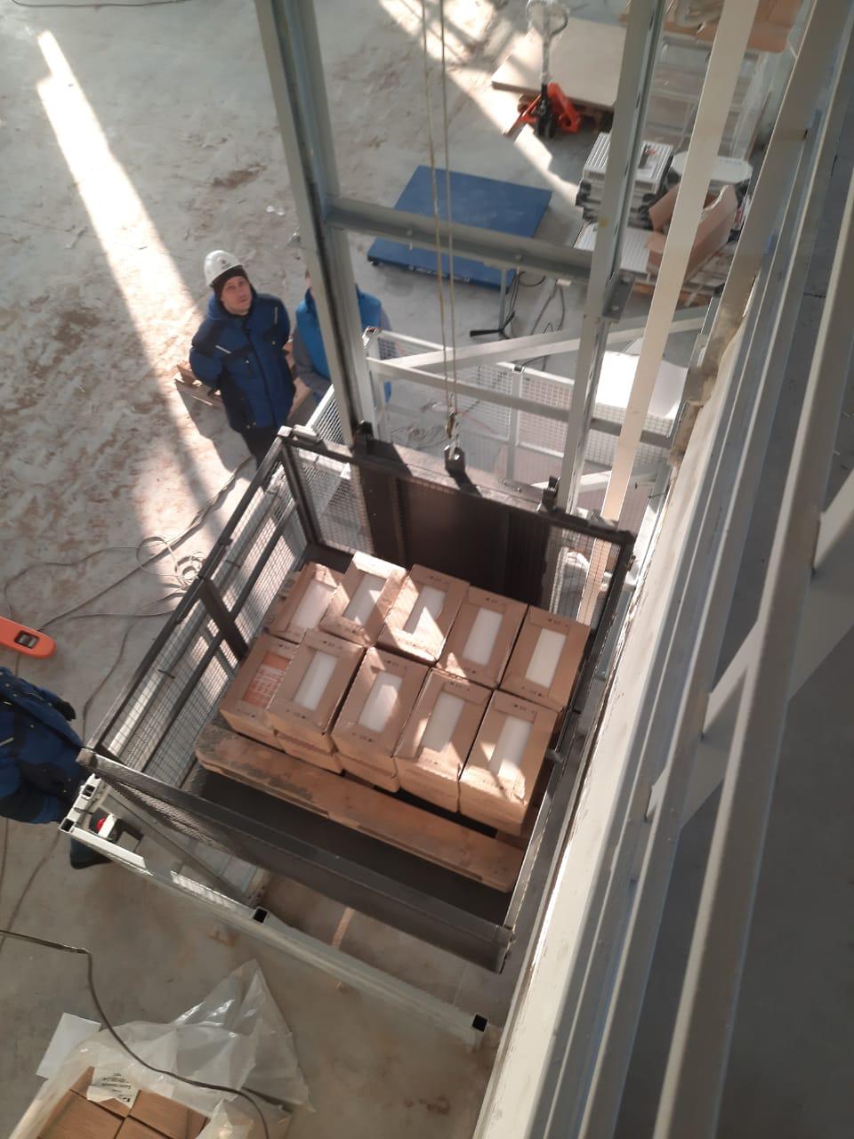 Грузовой мачтовый подъёмник ПГ-К-300 «Пчёлка», 300 кг, Нижнекамск