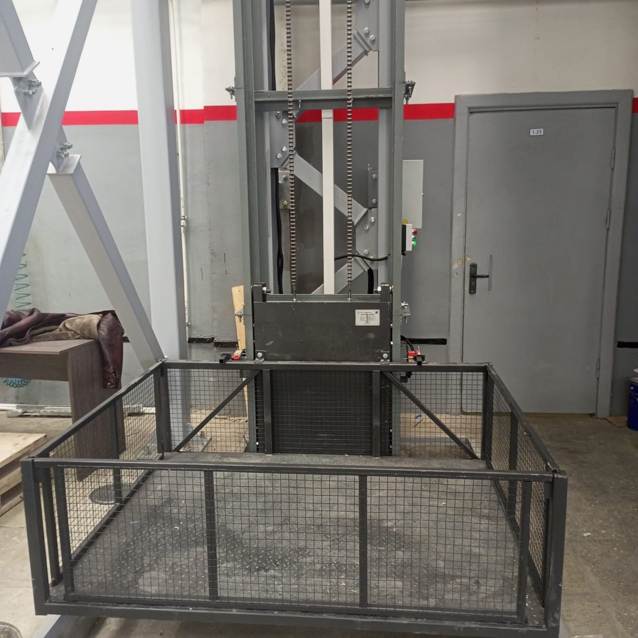 Мачтовый цепной подъемник, 500 кг в Московской области