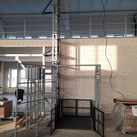 Грузовой мачтовый подъёмник ПГ-К-300 «Пчёлка», 300 кг, Нижнекамск